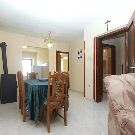 Mit Privatpool Fuer 9 Personen Ca 150 Qm In Peroj, Istrien Istrische Riviera *