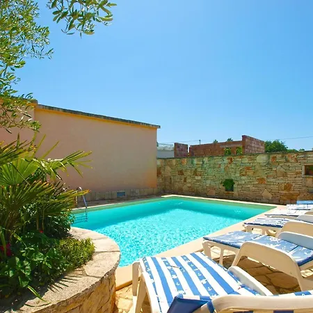 Mit Privatpool Fuer 9 Personen Ca 150 Qm In Peroj, Istrien Istrische Riviera Holiday home *